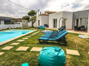 Spacious House in Atalaia with Shared Pool